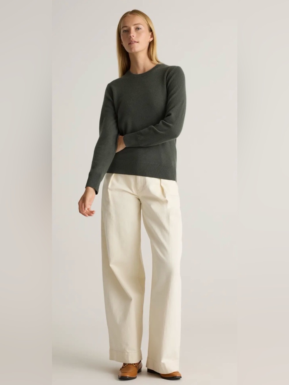 Quince Mongolian Cashmere Crewneck Sweater in Moss